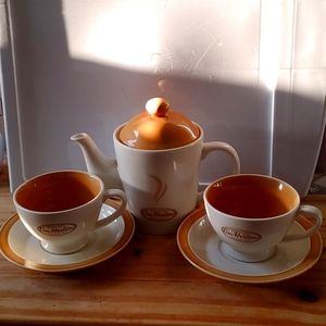 Tim Horton's tea pot set